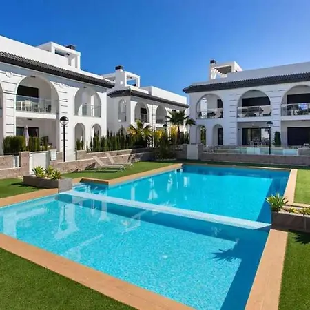 Sunset Paradise - Sleeps 4 Pool Terrace & Views